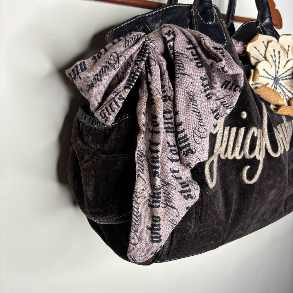 Y2K Vintage Juicy Couture Womens Velvet Brown Floral Hand Bag - Picture 5 of 9
